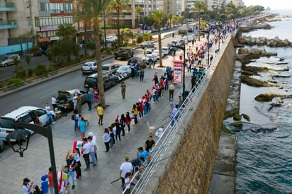 La cadena logró una extensión de más de 170 kilómetros de largo. (EFE)