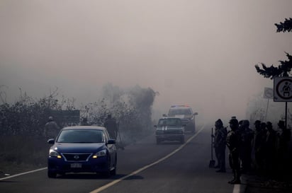 No hubo tiempo ni manera de reportar el incendio, era como si estuvieran rodeados por el fuego. (ARCHIVO)