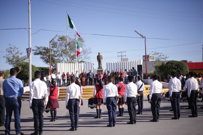 El evento se realizó en el monumento del Apóstol de la Democracia. (EL SIGLO DE TORREÓN)