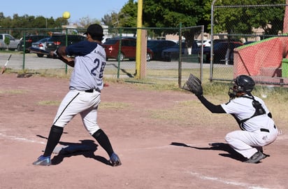 Se acerca la recta final de la Liga Magisterial de Softbol de la sección 38 del SNTE. (ARCHIVO)