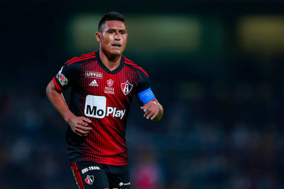 El capitán de los Rojinegros, Osvaldo Martínez, buscará comandar a sus compañeros para salir con la victoria esta noche. (JAM MEDIA)