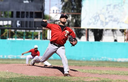 El pitcheo de los Sandilleros de Tlahualilo tendrá que andar con mucho cuidado al enfrentar a la poderosa artillería de los Algodoneros Lerdo, que la semana pasada se dieron un festín al jugar en casa. (ARCHIVO)