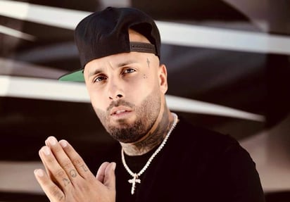 Nicky Jam estrenó este viernes su séptimo disco de estudio, Íntimo, que incluye las colaboraciones de algunos de los artistas de mayor renombre del género urbano, como J Balvin, Ozuna y Anuel AA. (INSTAGRAM)
