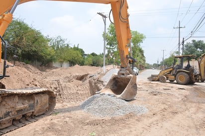 Llama el regidor del PAN, Esteban Soto, a que se permitan las obras de drenaje en predios del Colegio Mexicano Bilingüe de Torreón.