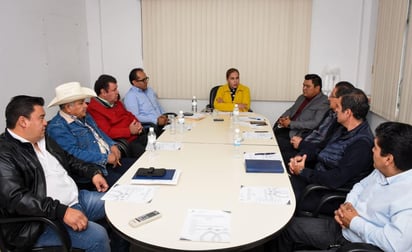 La presidenta municipal de Gómez Palacio, Marina Vitela Rodríguez, presidió la instalación formal del Consejo de Administración del Sistema Descentralizado de Agua Potable y Alcantarillado del Área Rural (Sideapaar). (EL SIGLO DE TORREÓN)