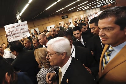 Luego de que Jaime Bonilla Valdez rindió protesta como gobernador de Baja California por un periodo de cinco años, el pasado viernes, se mantienen las duras críticas de opositores y las impugnaciones ante la Suprema Corte de Justicia de la Nación (SCJN), a fin de dar marcha atrás a la ampliación de mandato del morenista. (ARCHIVO)