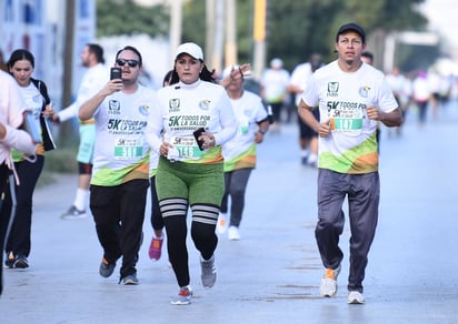 Una gran respuesta tuvo la prueba, ya que reunió a una enorme cantidad de deportistas, quienes realizaron el recorrido. (JESÚS GALINDO) 