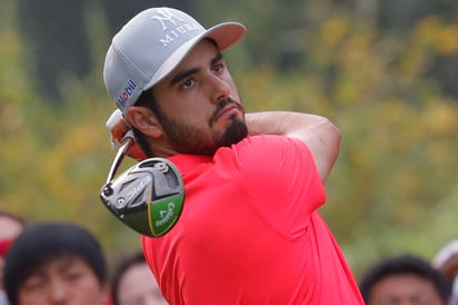 El golfista mexicano Abraham Ancer finalizó el torneo 15 golpes abajo del par, a cuatro del primer lugar. (EFE)