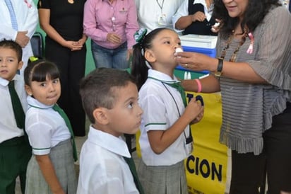 Se buscará fomentar el cuidado de la salud por medio de pláticas educativas al alumnado, a maestros y padres de familia, así como detectar y atender los principales problemas de salud que se presentan en los alumnos. (ARCHIVO)