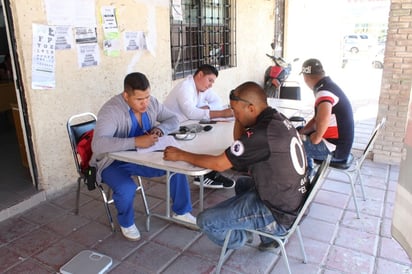 Un total de 380 vacantes están ofreciendo las dos empresas que acudieron a San Pedro, en busca de mano de obra. (CORTESÍA)