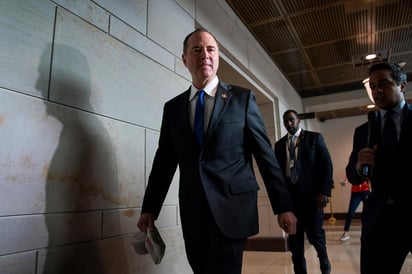 El demócrata Adam Schiff dijo que testigos son significativos y pueden deducir que su testimonio podría incriminar más a Trump. (EFE)