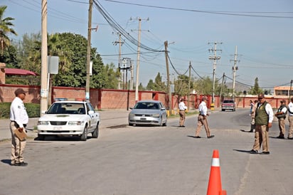 Municipio de Lerdo inicia operativos de regularización vehicular frente al Tecnológico.