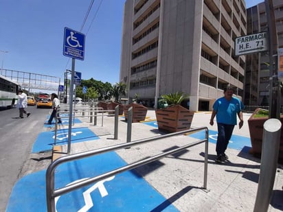 El Hospital de Especialidades No. 71 del IMSS, ubicado en Torreón, Coahuila, brinda servicio a 460 mil derechohabientes. (ARCHIVO)