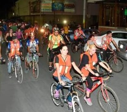 Mediante este evento se busca concientizar a la comunidad acerca del respeto a los derechos de ciclistas y peatones. (EL SIGLO DE TORREÓN / BETTY SILVA)