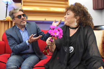 El cantautor Diego Verdaguer sigue celebrando en grande sus 50 años de trayectoria musical, rodeado del amor de Amanda Miguel, del apoyo familiar y construyendo proyectos que incluyen un nuevo disco y labores filantrópicas. (ARCHIVO)