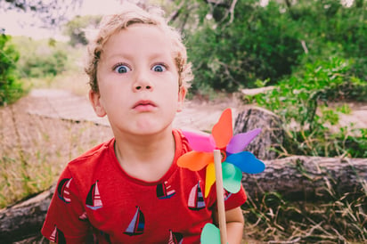 El síndrome de Tourette es un trastorno que se caracteriza por los movimientos o sonidos repetitivos que no se pueden controlar fácilmente.  (ARCHIVO)