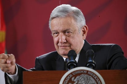 Ante integrantes de la Cámara Nacional de la Industria de la Radio y la Televisión (CIRT), el presidente Andrés Manuel López Obrador se comprometió a analizar el reducir los tiempos oficiales que se cobra a los concesionarios. (EFE)