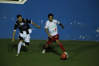 Una dolorosa derrota, sufrieron en su propia casa los Industriales Laguneros FC el pasado viernes. (ESPECIAL)