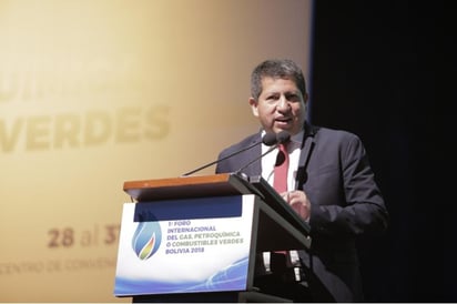 El ministro de Hidrocarburos de Bolivia, Luis Alberto Sánchez, y el presidente de la Cámara de Diputados, el oficialista Víctor Borda, renunciaron este domingo a sus cargos, como lo hizo antes el ministro de Minería, en medio de la crisis patente tras las recientes elecciones generales. (ARCHIVO)