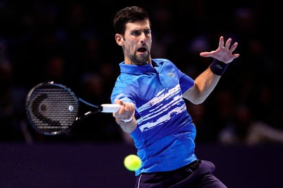 Djokovic sabe de sobra que el martes se encontrará con un público decantado mayoritariamente hacia Federer. (ARCHIVO)