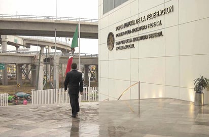 El Consejo de la Judicatura Federal (CJF) ordenó este mediodía el desalojo de su edificio localizado a espaldas de la Cámara de Diputados, debido a una amenaza de bomba. (ARCHIVO)