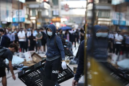 Desde que comenzó el movimiento de protesta, esta es la tercera ocasión en la que se registra algún herido. (EFE)