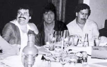 La cuenta del diputado al Congreso Nacional de Venezuela, Henrique Salas Feo, compartió una foto falsa en la que aparecen el presidente Evo Morales sentado junto a los capos Pablo Escobar y Joaquín 'El Chapo' Guzmán. (ESPECIAL)