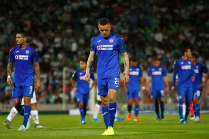 Cruz Azul cayó en la decimoctava jornada 3-1 en la cancha del TSM contra Santos Laguna. (ARCHIVO) 