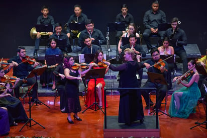 De lujo. En la Plaza Principal del municipio 46 músicos resonarán sus instrumentos para repasar a grandes clásicos. (EL SIGLO DE TORREÓN / Ernesto Ramírez)