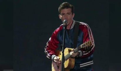 Drake Bell se presentó la noche del miércoles en el Foro Sol de la Ciudad de México con motivo a la entrega de Los Premios Telehit 2019, donde robó suspiros y aplausos al interpretar en español el tema Cielito Lindo. (ESPECIAL)