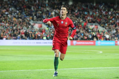 La selección de Portugal venció 6-0 a Lituania. (EFE)