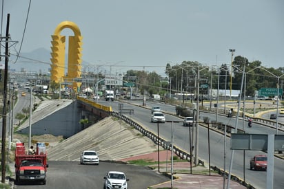 Modernidad. Con el paso de los años, los puentes que conectan a la Laguna de Durango y la de Coahuila han tenido mejoras en su funcionamiento y desarrollo.