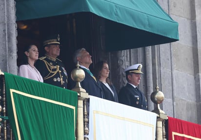 El mando reiteró al titular del Ejecutivo que las Fuerzas Armadas seguirán sirviendo con lealtad a México, a sus instituciones y a su comandante supremo. (NOTIMEX)
