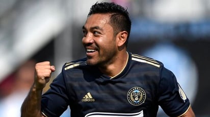 Marco Fabián podría llegar al futbol de China gracias a una oferta millonaria. (CORTESÍA)