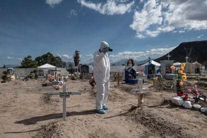 La exhumación de cuerpos se realizó en la fosa común del panteón La Paz, en la ciudad de Saltillo.