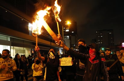 La Policía explicó que los venezolanos serán expulsados por 'generar vandalismo y violencia' en Bogotá durante las manifestaciones. (ARCHIVO)