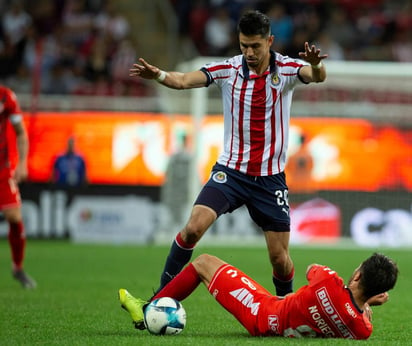 Molina se pierde pretemporada con las Chivas. (ARCHIVO)