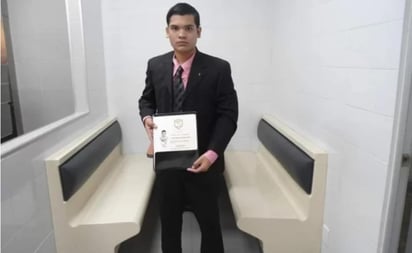 Con apenas 24 años, Pedro 'N', se inscribió en el programa federal 'Jóvenes Construyendo Futuro', 'para tener experiencia en el campo laboral', pero el ayuntamiento de Tuxtepec le asignó 'actividades no seguras' ni encaminadas a su perfil, según el relato de una de sus tías. (ESPECIAL)