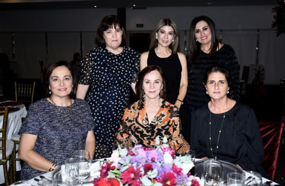 Ana Lía, Maru, Carmen, Maribel, Amparín y Korina.