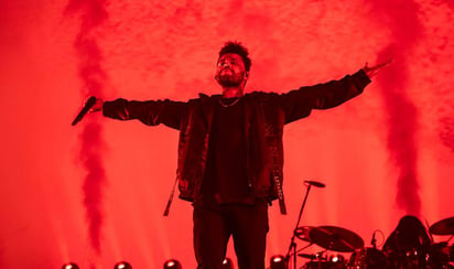 The Weeknd irrumpe en la escena musical con el estreno de dos sencillos, Heartless y Blinding lights. (ARCHIVO)