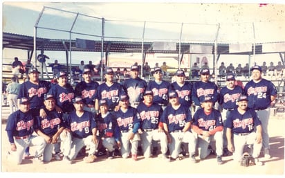 Hace 20 años los profesores laguneros participaron en el campeonato nacional que tuvo como sede a Ciudad Juárez, Chihuahua, donde cumplieron con una tremenda actuación. (CORTESÍA)