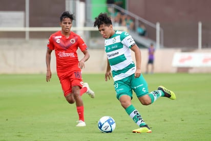 El combinado albiverde Sub-20 visita esta tarde en el puerto jarocho a los Tiburones Rojos del Veracruz. (SANTOS) 