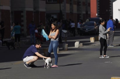 La mayor parte de las labores domésticas y de cuidados fueron realizadas por las mujeres, con el 76.4% del tiempo que los hogares destinaron a estas actividades; asimismo corresponde al 75.1% si se habla en términos del valor económico. (ARCHIVO)