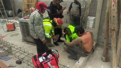 En su trabajo, tocó cables que conducían energía eléctrica junto con un alambre para castillo por lo que recibió la descarga. (EL SIGLO DE TORREÓN)