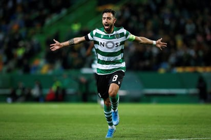 Bruno Fernandes anotó dos tantos en la goleada del Sporting 4-0 al PSV. (ESPECIAL)