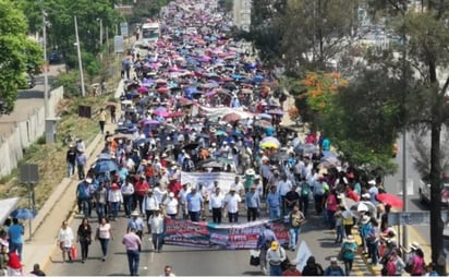 Según el titular del IEEPO, estos acuerdo son resultado de 'la voluntad y disposición del presidente de México, Andrés Manuel López Obrador, a través SEP, y el gobernador Alejandro Murat' para atender las prioridades educativas y del magisterio.
(ARCHIVO)