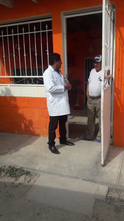 Personal médico ofreció su apoyo a los habitantes que pudieron haber resultado afectados por el incendio de la recicladora que se ubica en el ejido Vilma Ale.