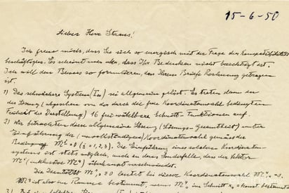 Una carta con contenido sobre la llamada 'teoría del todo' de Albert Einstein a su antiguo asistente, el matemático Ernst Gabor Strauss, se subastará la semana que viene en Jerusalén. (ARCHIVO) 