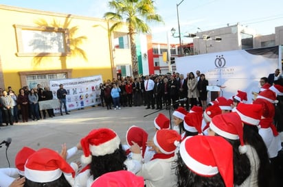 Se hizo un reconocimiento público a quienes apoyaron para sofocar el incendio de la recicladora. (EL SIGLO DE TORREÓN)