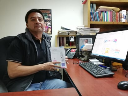 El escritor también es maestro de la Universidad Iberoamericana de Torreón. (EL SIGLO DE TORREÓN)